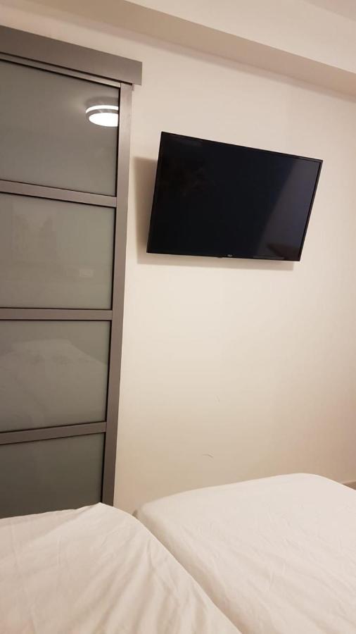 Garden Studio Apartment Elad Ngoại thất bức ảnh